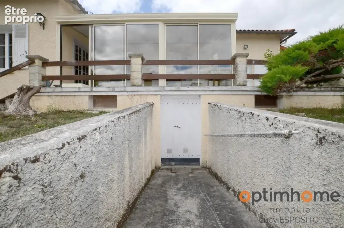  Coup de cœur – Belle maison rénovée au cœur de Champagne-Mouton - photo 29