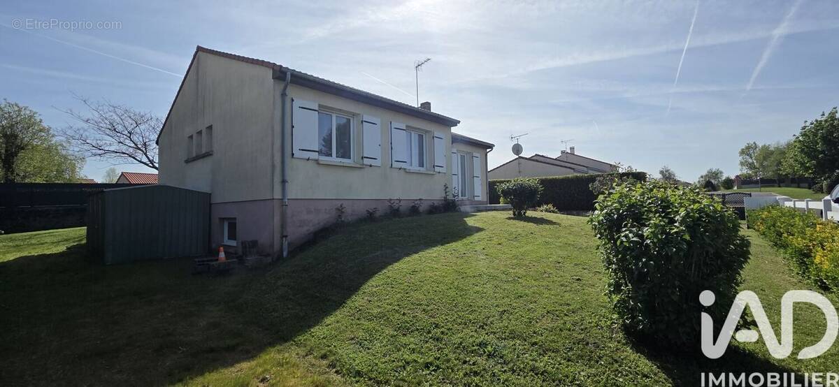 Photo 1 - Maison à VEZINS