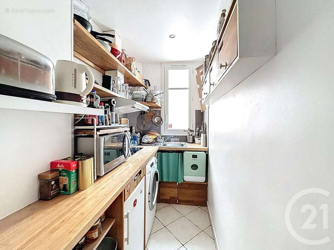 Appartement à PARIS-14E