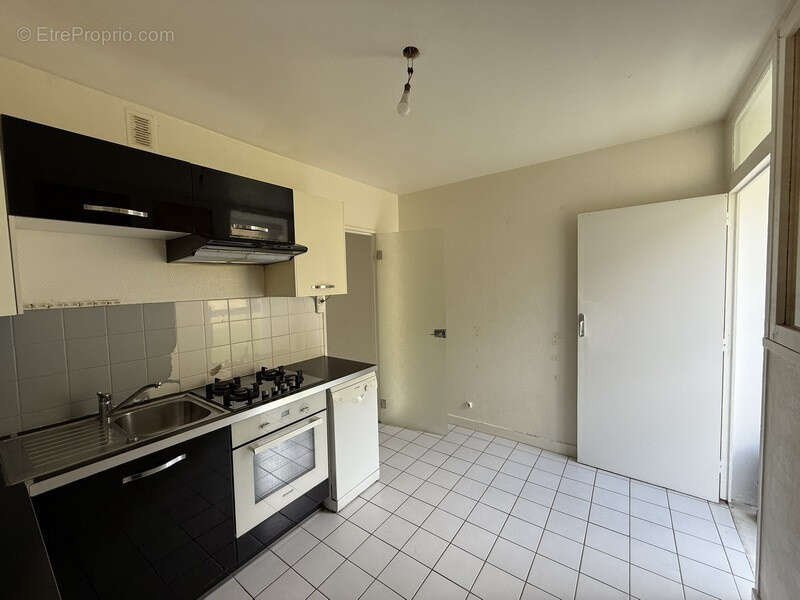 Saint-Claude, Appartement Type 3 avec garage - photo 3