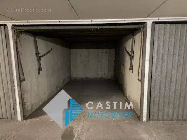 Parking à PARIS-14E