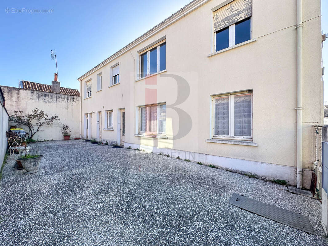 Hyper centre, APPT RDC T2 46m2 avec Terrasse - photo 7