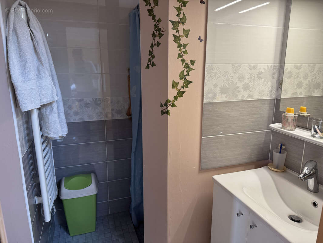 Maison à MONTCORBON