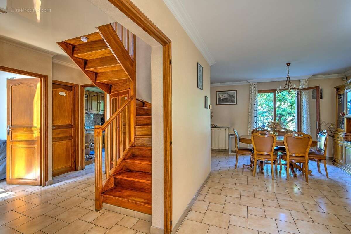 Maison à CHOISY-LE-ROI