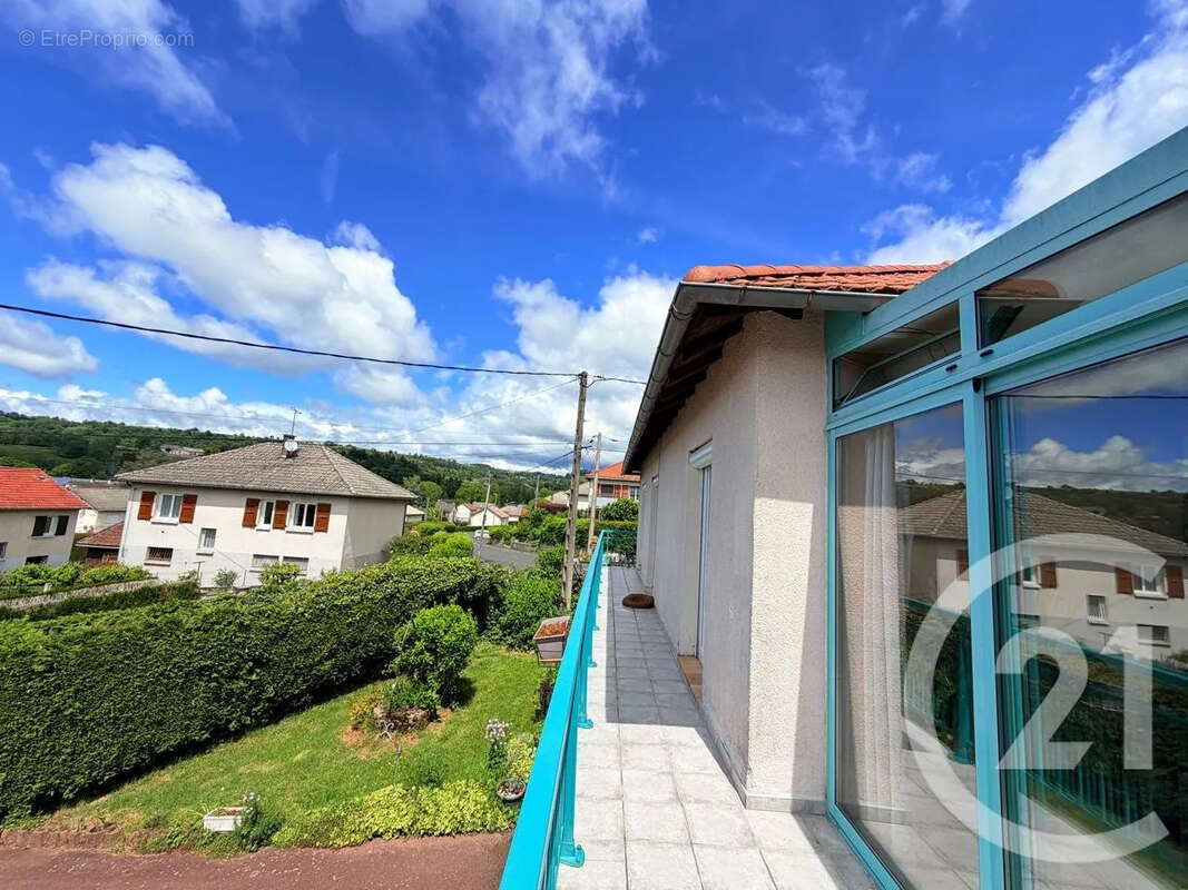 Maison 107 m² à Jussac  - photo 15