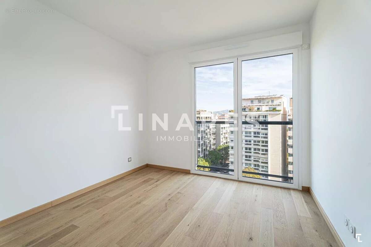 Appartement à MARSEILLE-8E