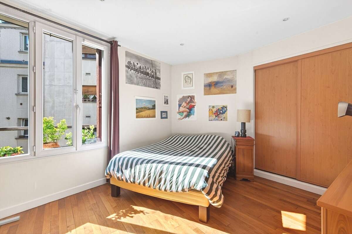 Appartement à PARIS-20E