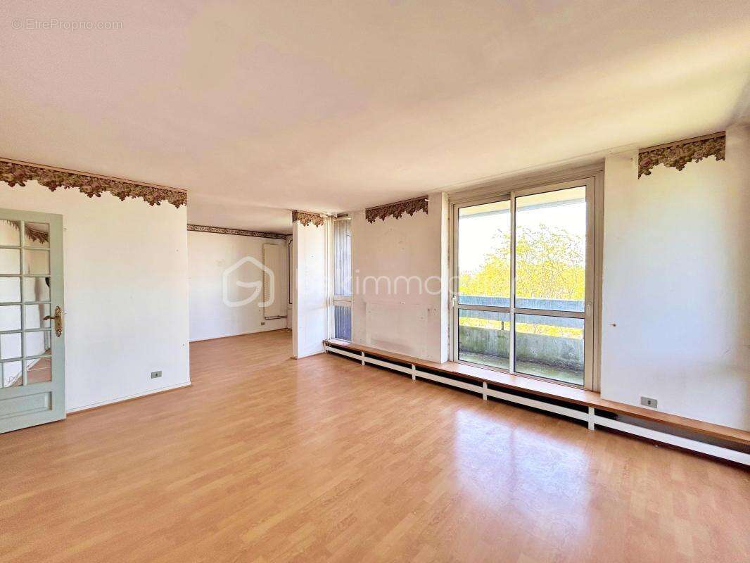 Appartement à ELANCOURT
