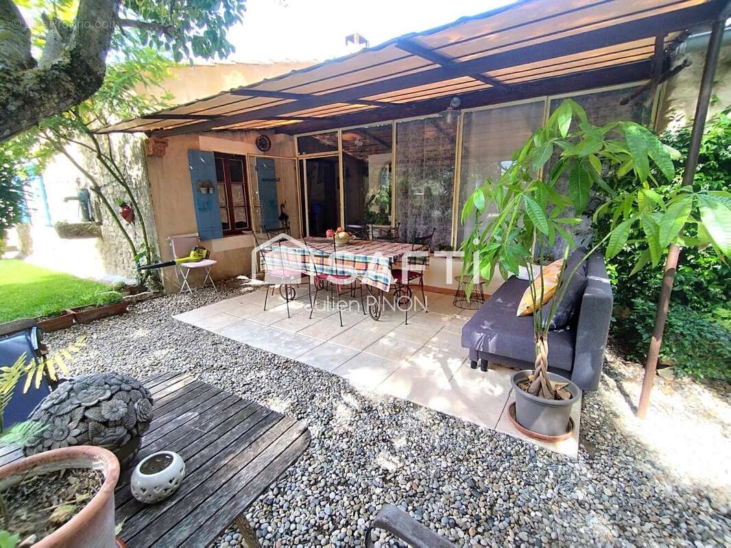 Photo 4 - Maison à MENERBES