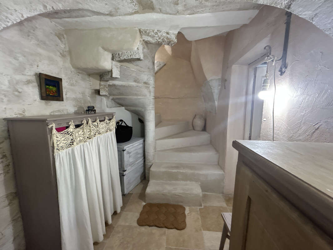 Maison à SAINT-QUENTIN-LA-POTERIE