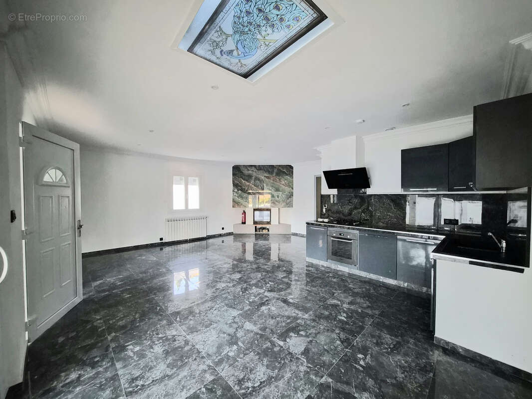 Maison à SAINT-CHRISTOL-LES-ALES