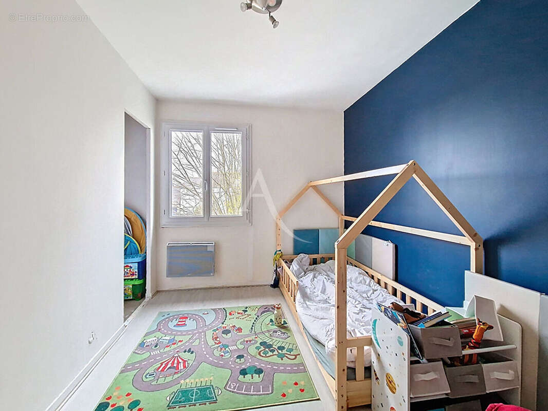 Maison à SAINT-BARTHELEMY-D'ANJOU