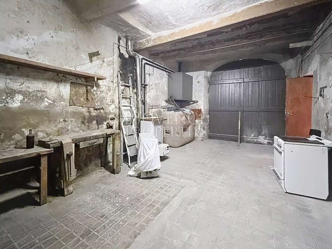 Appartement à COTIGNAC