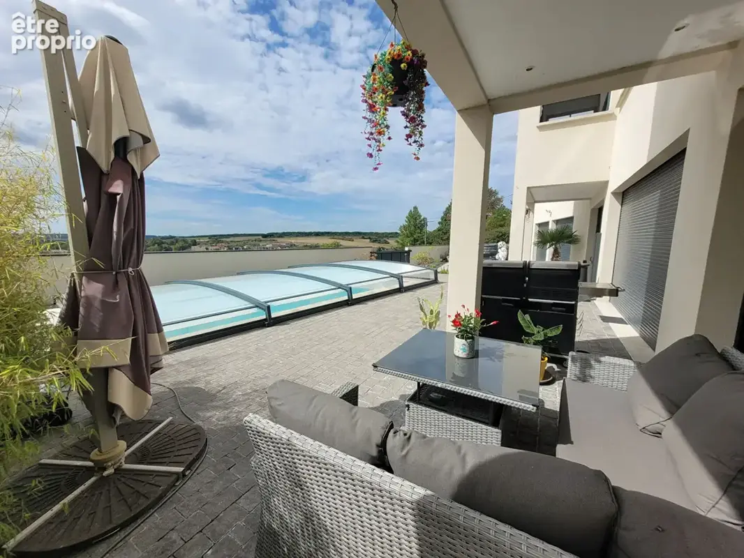 Maison  contemporaine à Follainville-Dennemont 170m² sur un terrain de  920m² - photo 2