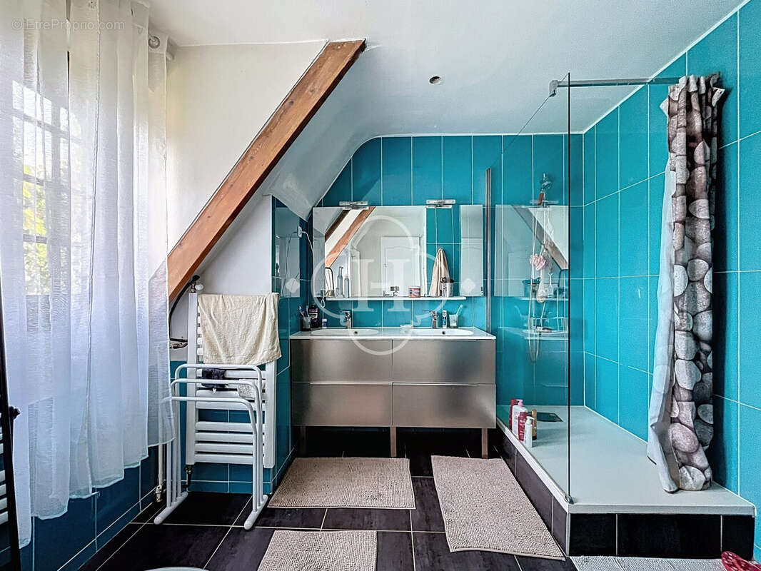 Maison à MANTES-LA-JOLIE