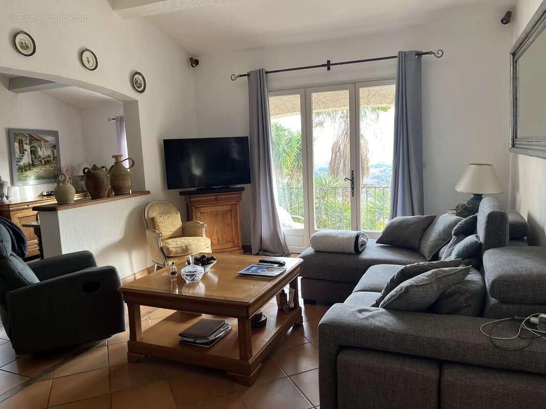 Maison à PLAN-DE-LA-TOUR