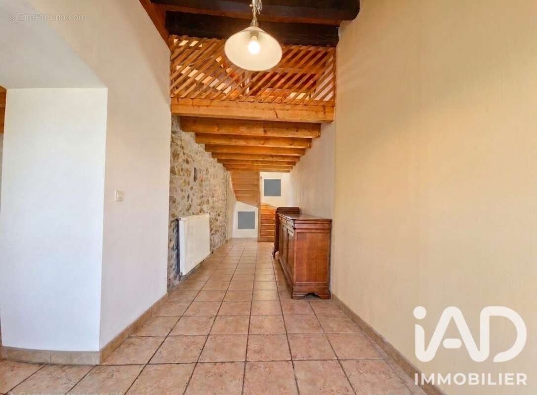 Maison 161 m² à Feigeres  - photo 5