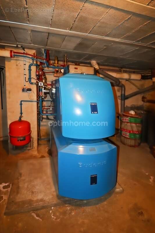 Maison à MAGNAC-LAVAL