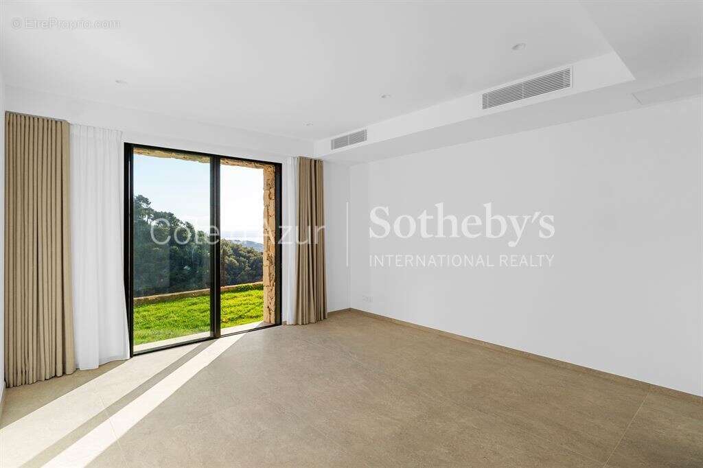 Maison à ROQUEBRUNE-CAP-MARTIN