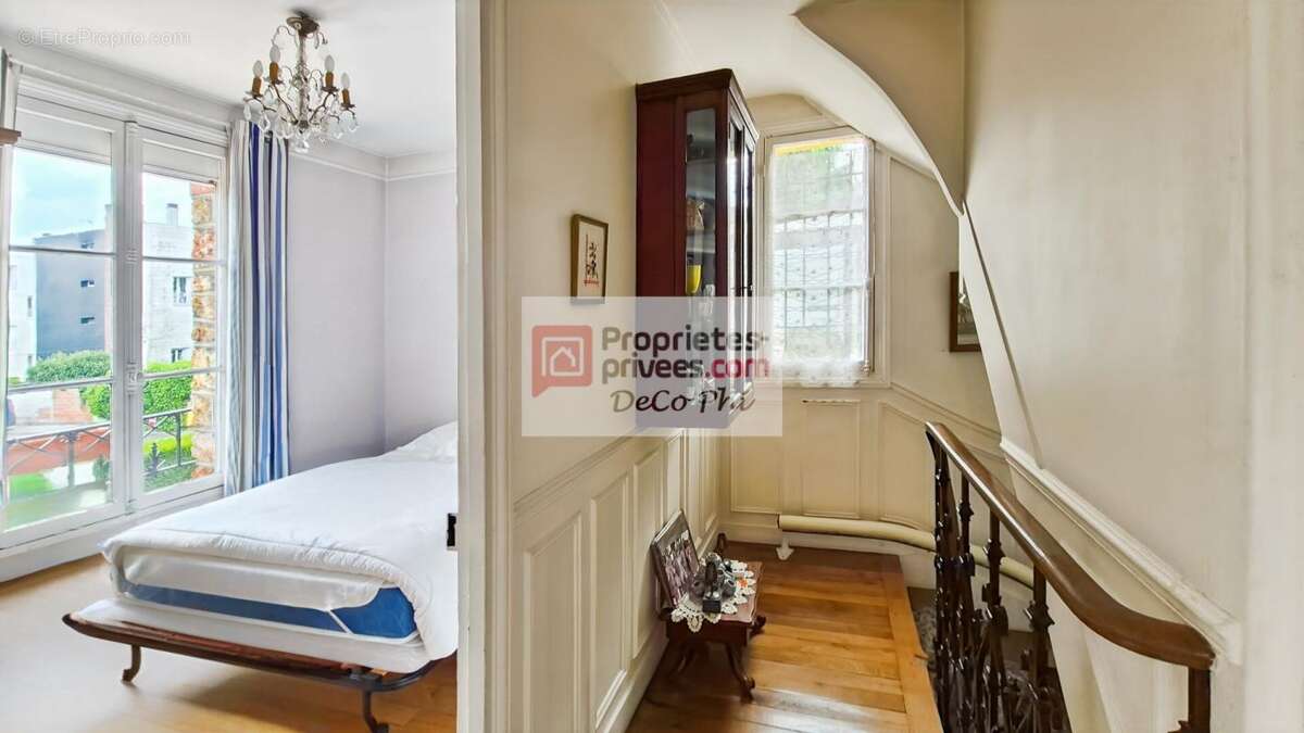 Maison 5 pièces - véranda orientée sud - Ville d'Avray - photo 10