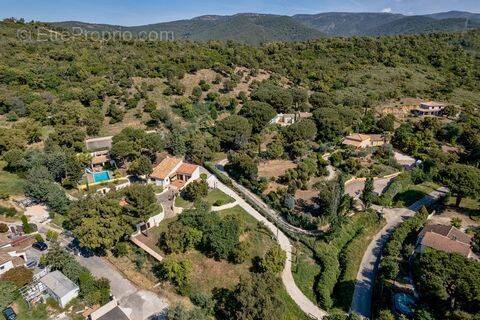 Maison à BORMES-LES-MIMOSAS