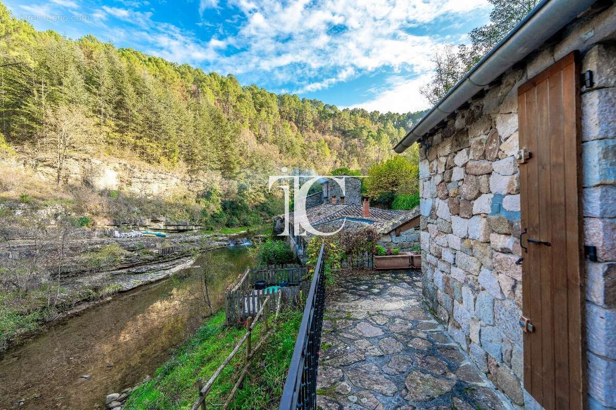 Moulin du xviiieme 324m² habitables 5,7ha de terrain - photo 17