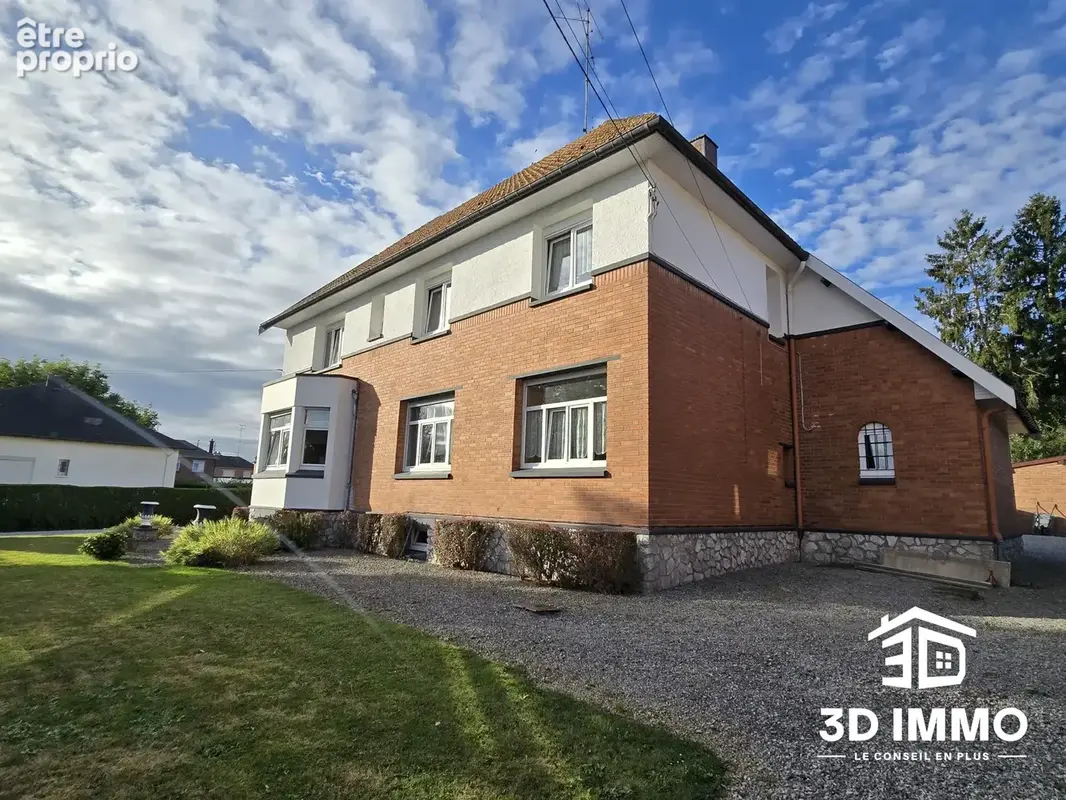 Maison 9 pièces 278 m² à vendre à Avesnelles (59440) - photo 2