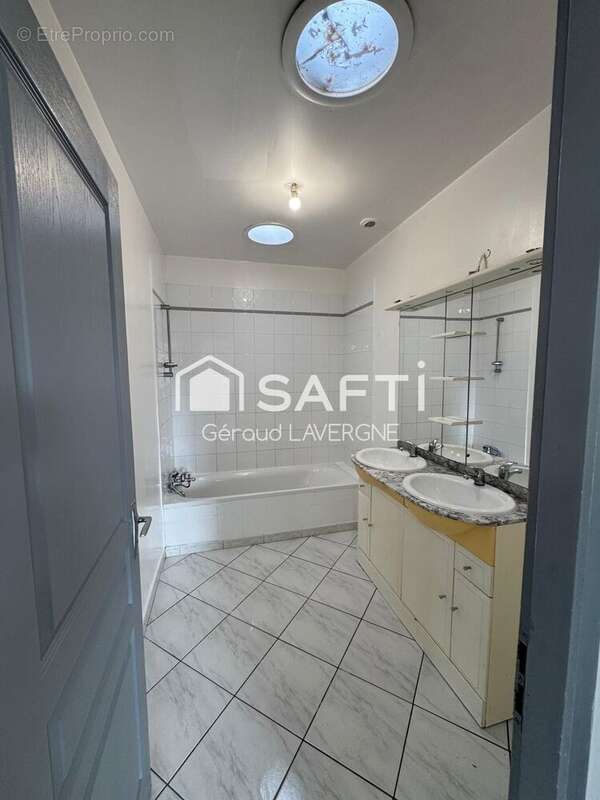 Photo 7 - Commerce à LA SALVETAT-SAINT-GILLES