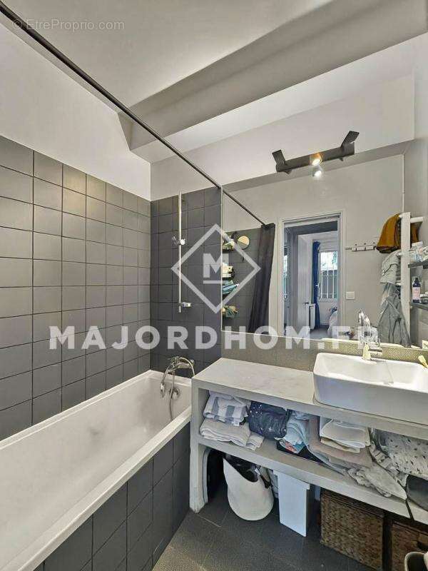 Appartement à MARSEILLE-7E