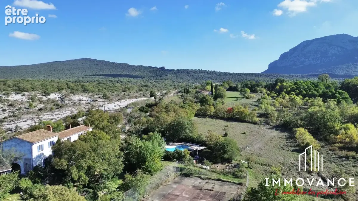 Maison 8 pièces 207 m² à vendre à Saint-Mathieu-De-Treviers (34270) - photo 1