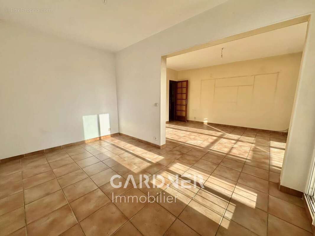 Appartement à AUBAGNE