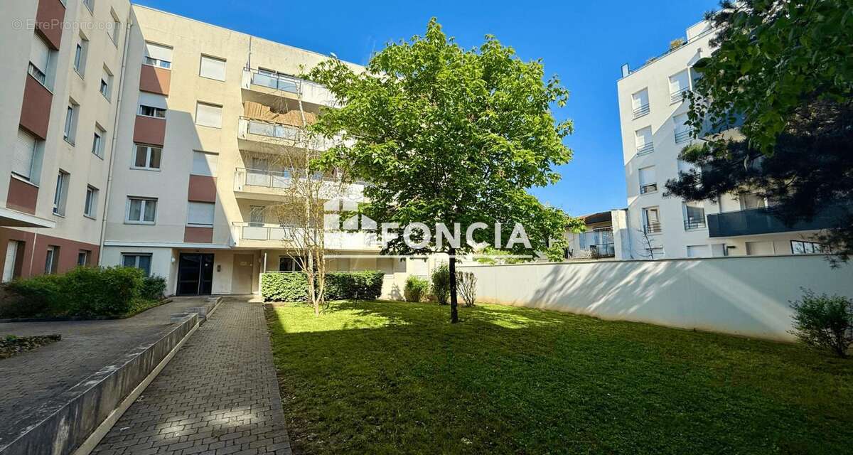 Appartement à SAINT-FONS