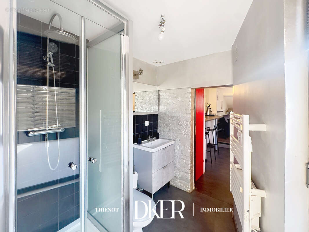 Appartement T2 - Reims Centre - Dernier étage - photo 5