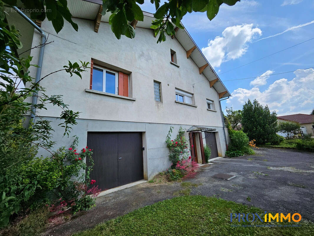 Maison à VIRIEU