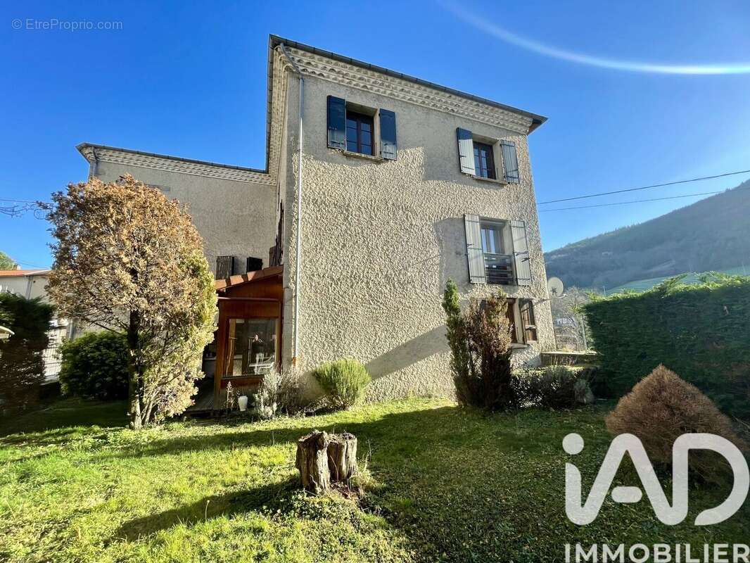 Photo 2 - Maison à SATILLIEU