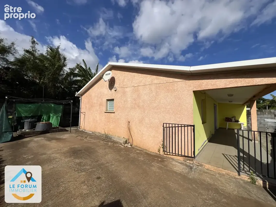 Saint pierre 97410 - villa f4 de plain pied - lumineuse - habitable de suite  - secteur calme - photo 9