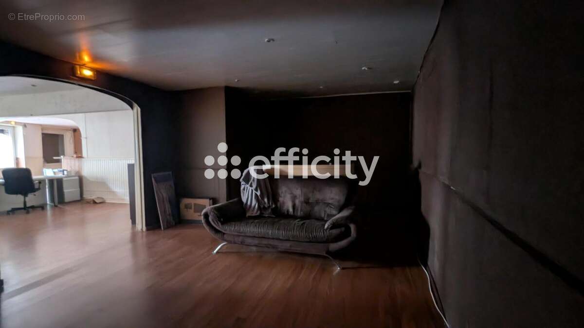 Maison à SAINT-REMY-SUR-DUROLLE