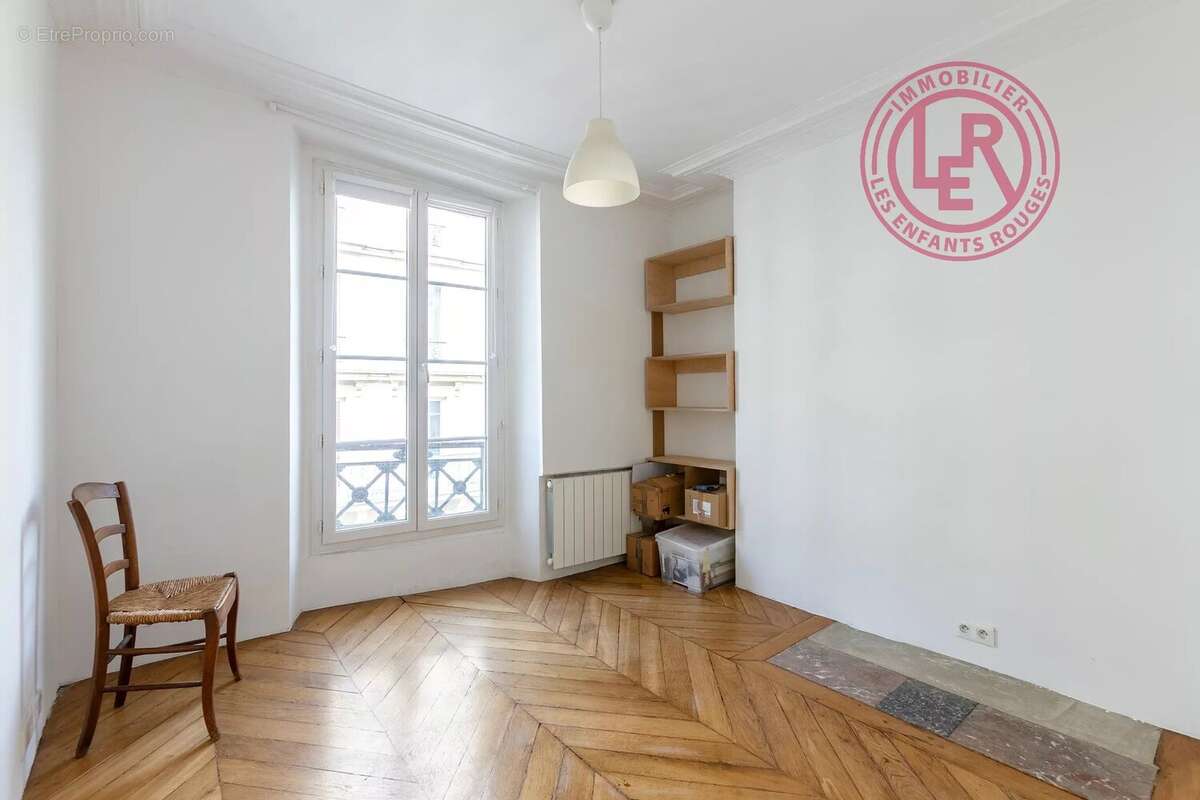 Appartement à PARIS-10E