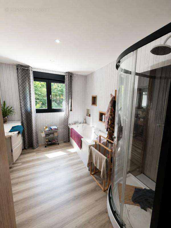 Maison de 6 pièces de 120 m² à Champagnole - photo 15