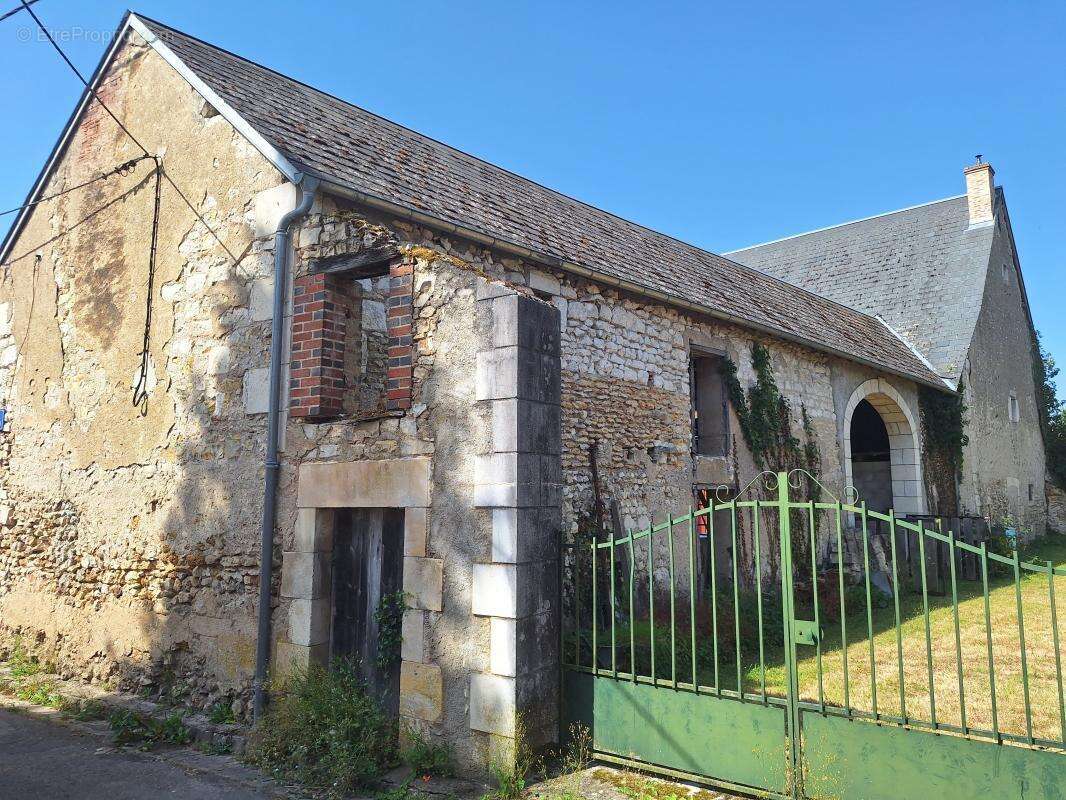 Maison à SAINT-SATUR
