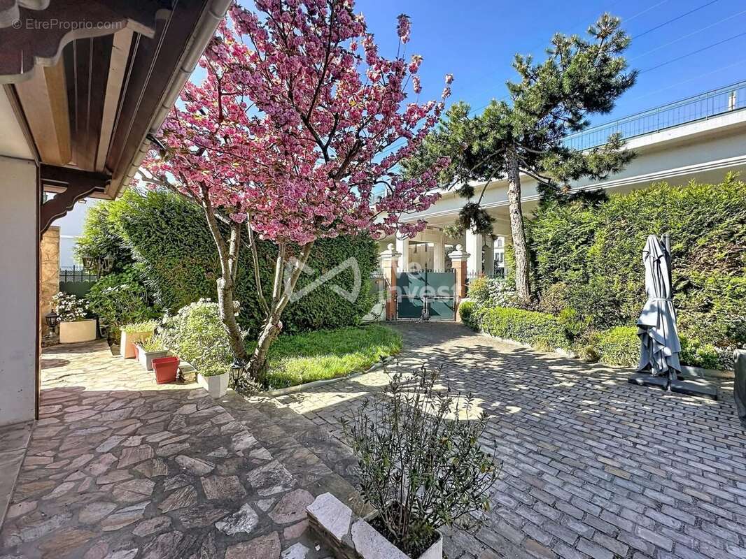 Maison à COLOMBES