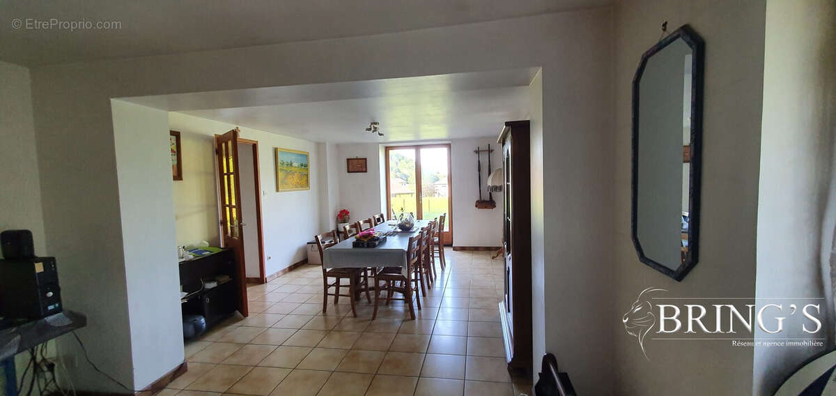 Maison à SAINT-BRESSON