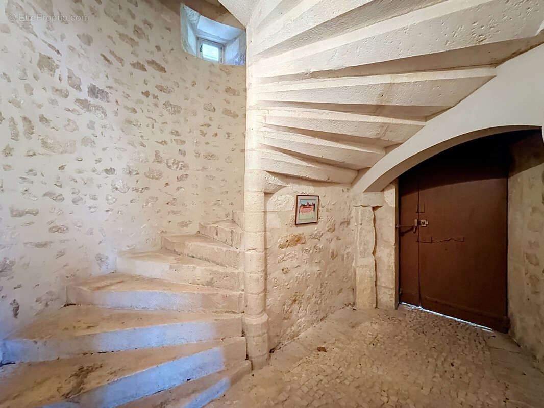 Une demeure d'exception chargée d'histoire - photo 3