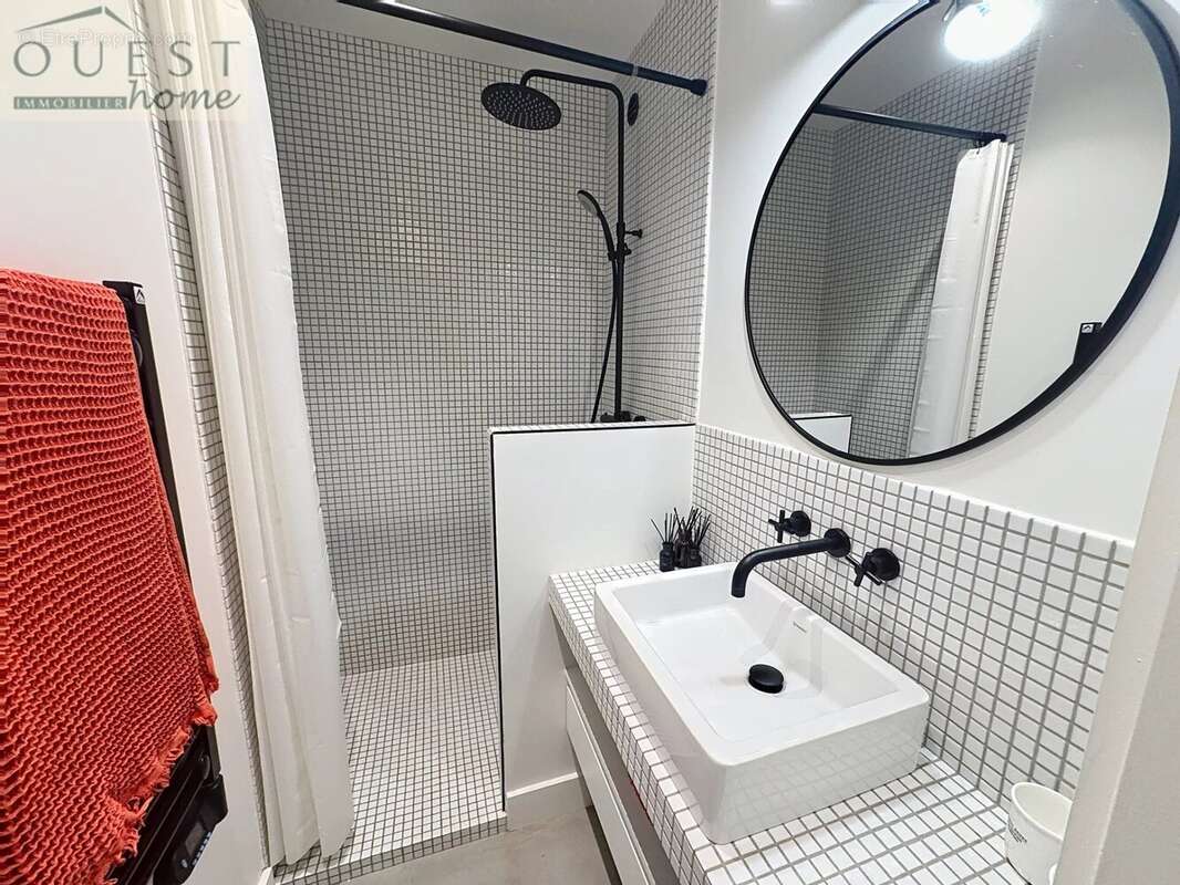 Appartement à CHARBONNIERES-LES-BAINS
