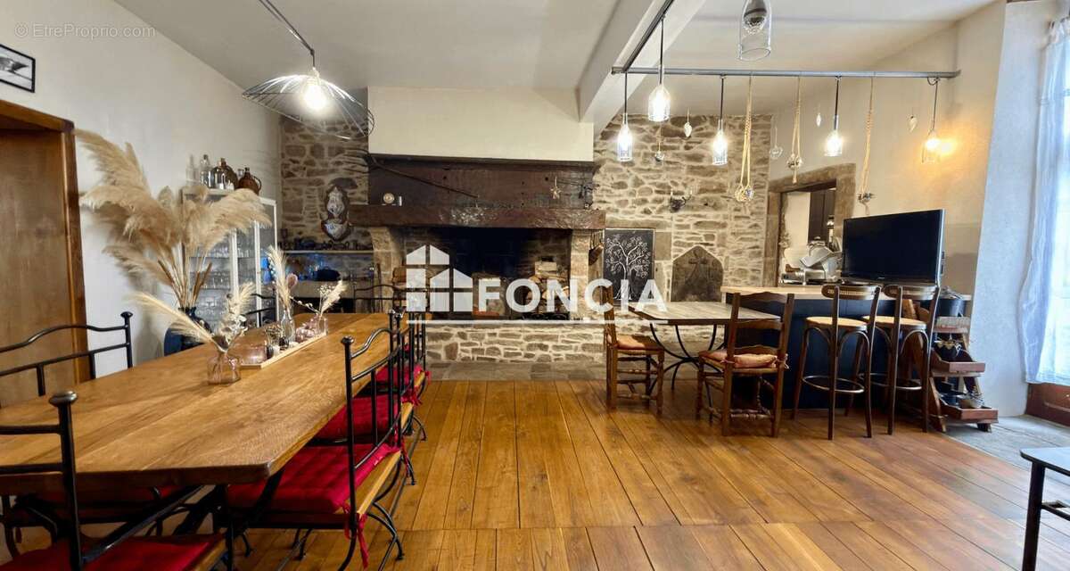 Maison à SAUVETERRE-DE-ROUERGUE