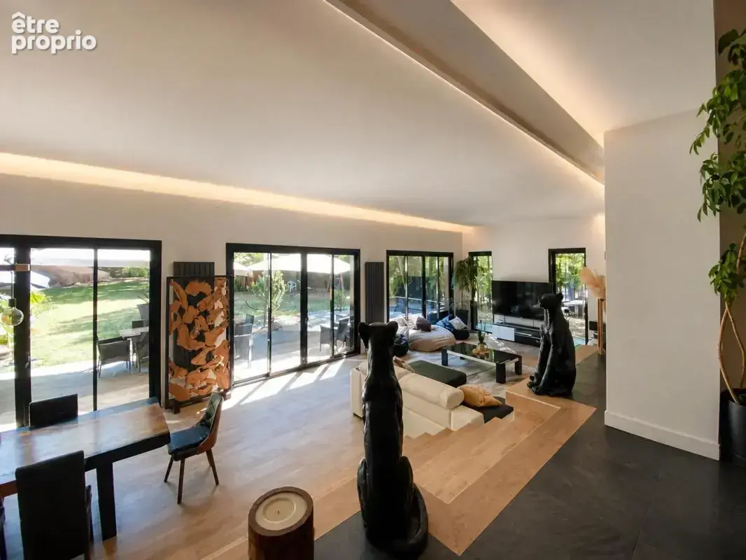 Maison de 8 pièces de 245 m² à Lamorlaye - photo 7