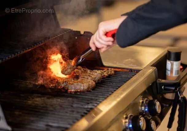 Commerce à PARIS-17E