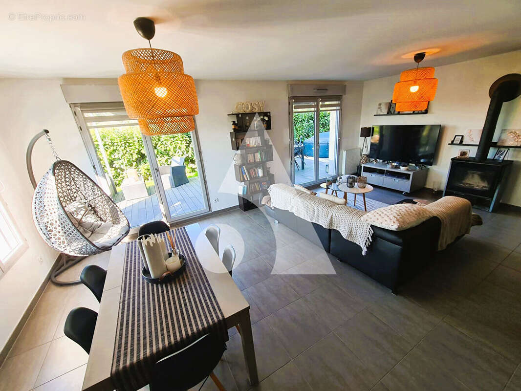 Maison à CRECY-LA-CHAPELLE