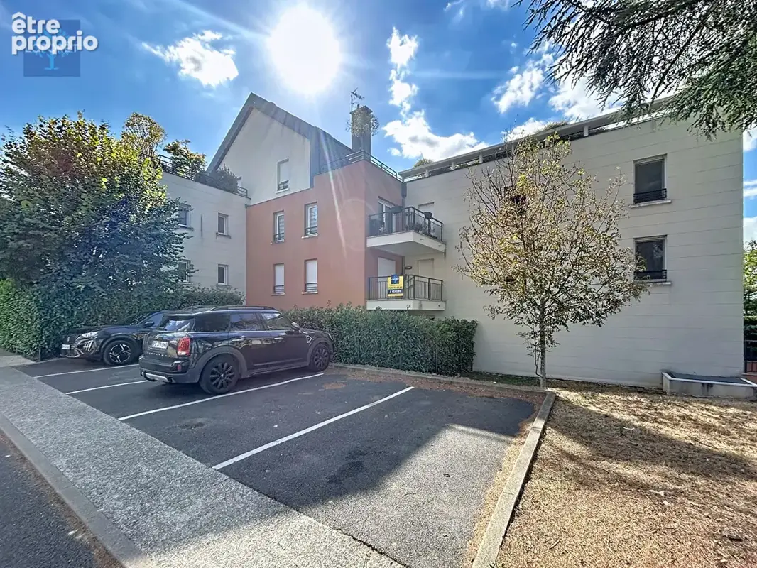 Photo Appartement à Emerainville au prix de 219 900€
