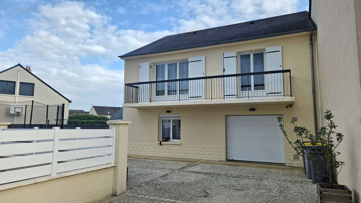 Maison à LA VILLE-AUX-DAMES